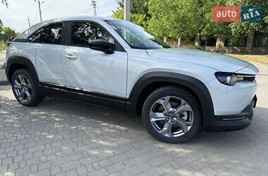 Внедорожник / Кроссовер Mazda MX-30 2023 в 