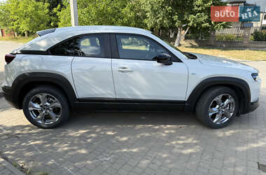 Внедорожник / Кроссовер Mazda MX-30 2023 в 
