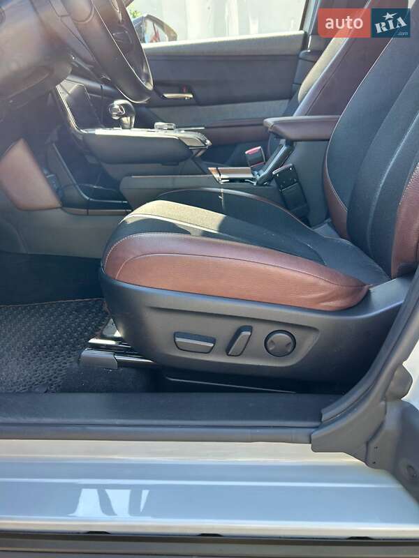 Внедорожник / Кроссовер Mazda MX-30 2020 в Черноморске