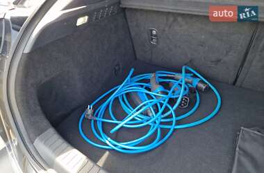 Внедорожник / Кроссовер Mazda MX-30 2021 в 
