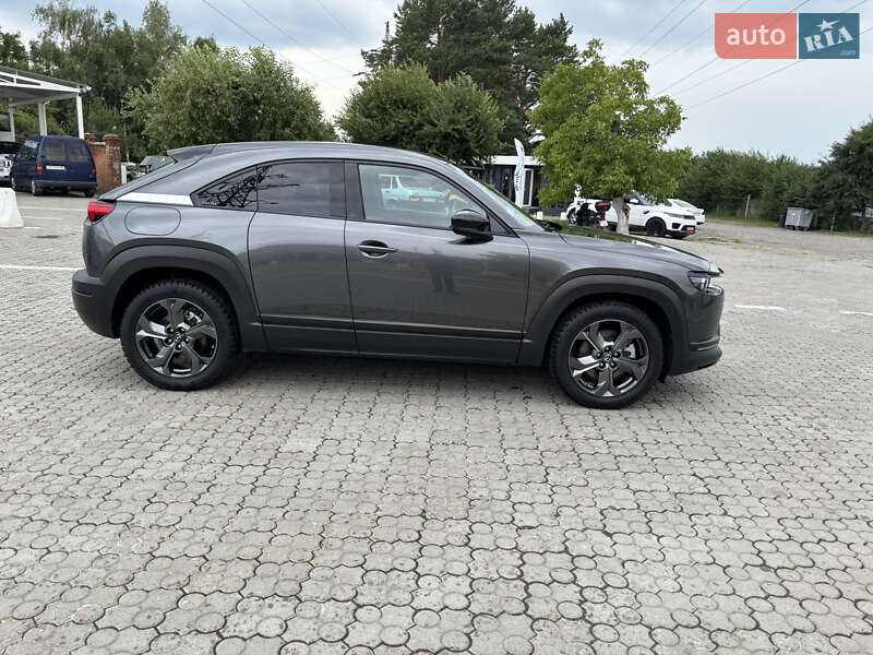 Внедорожник / Кроссовер Mazda MX-30 2020 в Черновцах