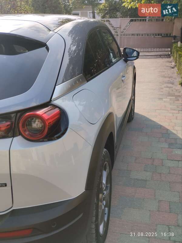 Внедорожник / Кроссовер Mazda MX-30 2020 в Делятине фото 10 Внедорожник / Кроссовер Mazda MX-30 2020 в Делятине