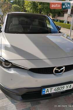 Внедорожник / Кроссовер Mazda MX-30 2020 в Делятине