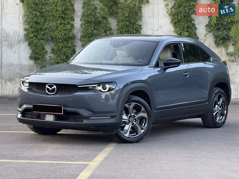 Внедорожник / Кроссовер Mazda MX-30 2022 в 