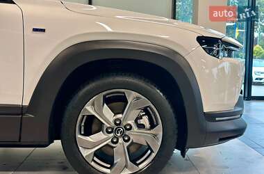 Внедорожник / Кроссовер Mazda MX-30 2022 в 