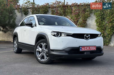 Внедорожник / Кроссовер Mazda MX-30 2021 в 
