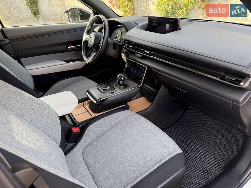 Позашляховик / Кросовер Mazda MX-30 2021 в Рівному