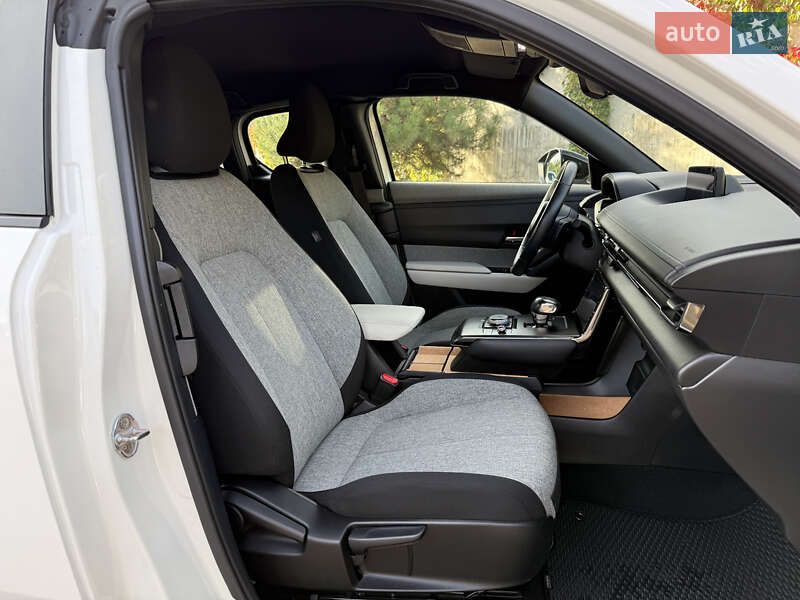 Позашляховик / Кросовер Mazda MX-30 2021 в Рівному