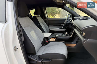 Внедорожник / Кроссовер Mazda MX-30 2021 в 