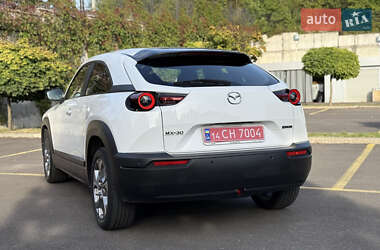 Внедорожник / Кроссовер Mazda MX-30 2021 в 