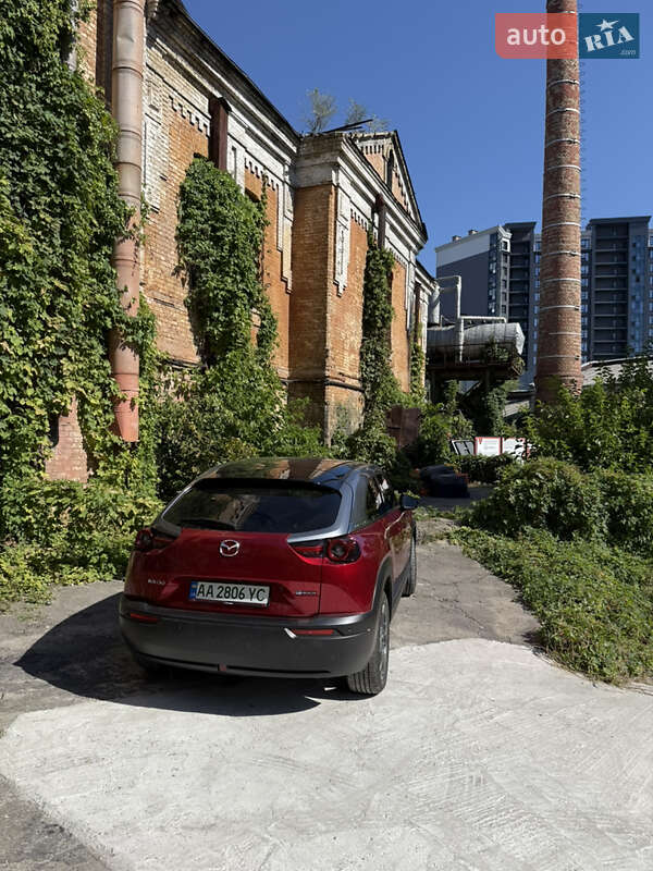 Позашляховик / Кросовер Mazda MX-30 2021 в Києві