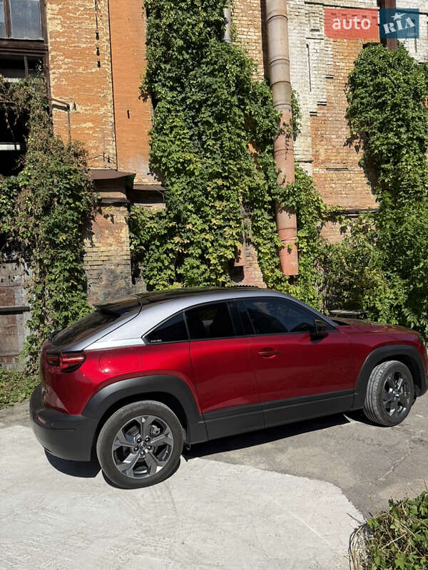 Позашляховик / Кросовер Mazda MX-30 2021 в Києві