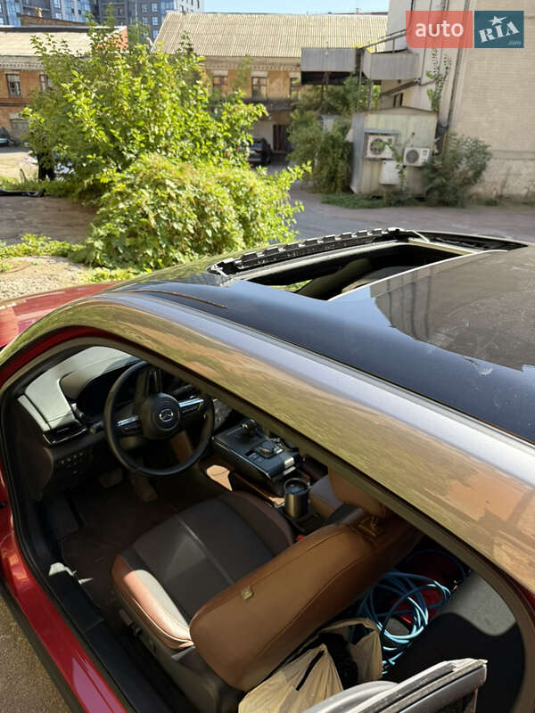 Позашляховик / Кросовер Mazda MX-30 2021 в Києві