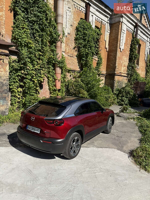 Позашляховик / Кросовер Mazda MX-30 2021 в Києві