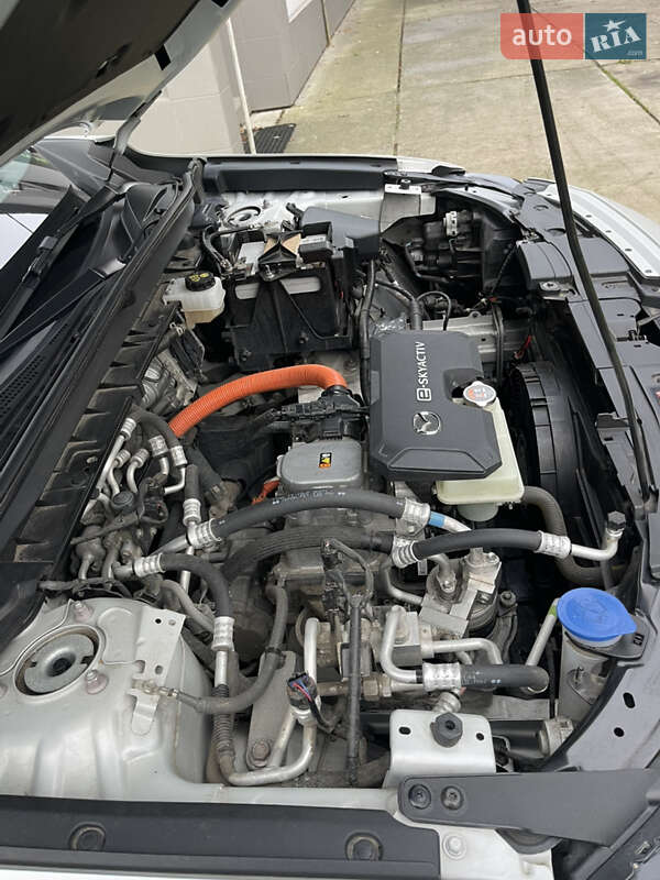 Позашляховик / Кросовер Mazda MX-30 2020 в Києві