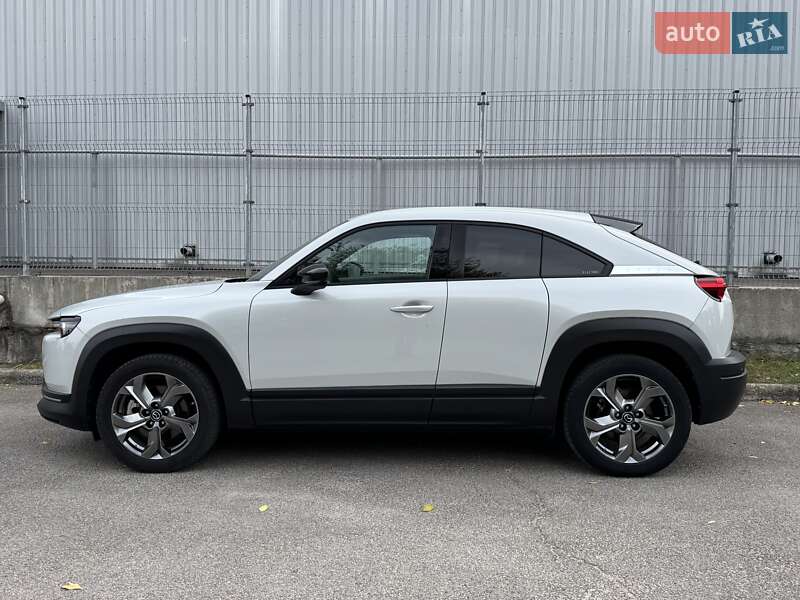 Позашляховик / Кросовер Mazda MX-30 2020 в Дніпрі
