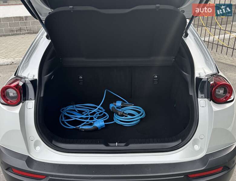 Позашляховик / Кросовер Mazda MX-30 2020 в Дніпрі