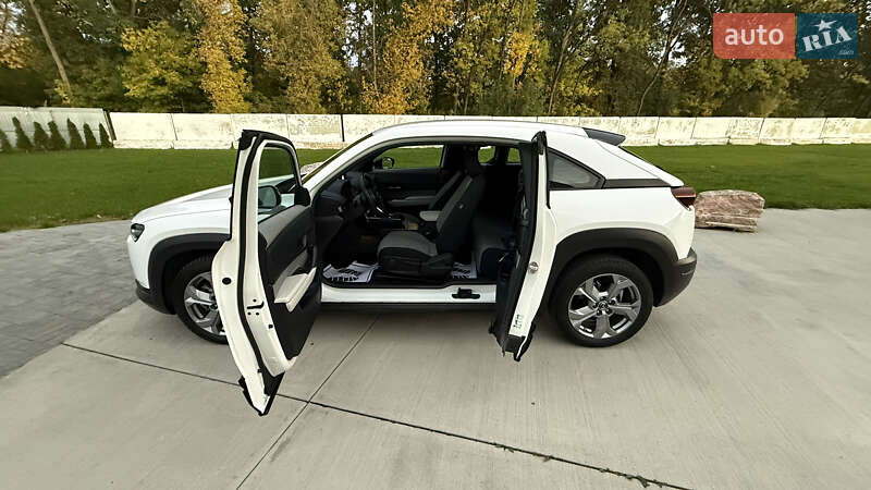 Внедорожник / Кроссовер Mazda MX-30 2023 в Луцке