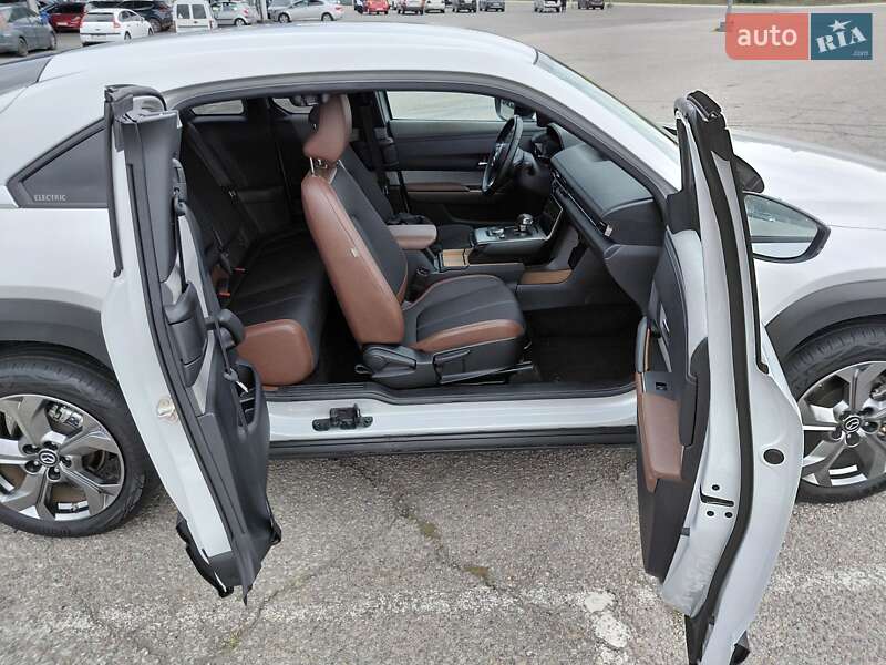 Позашляховик / Кросовер Mazda MX-30 2020 в Дніпрі фото 12 Позашляховик / Кросовер Mazda MX-30 2020 в Дніпрі
