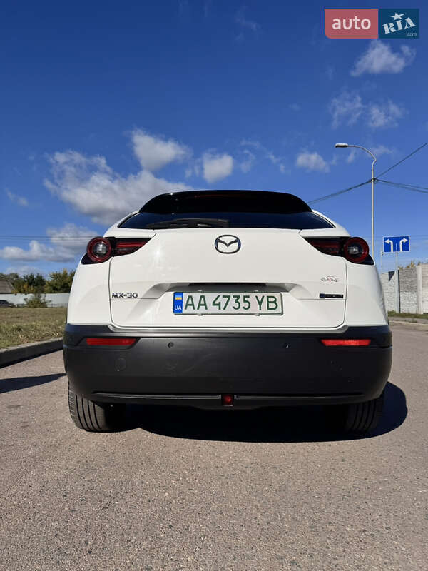 Внедорожник / Кроссовер Mazda MX-30 2021 в Киеве