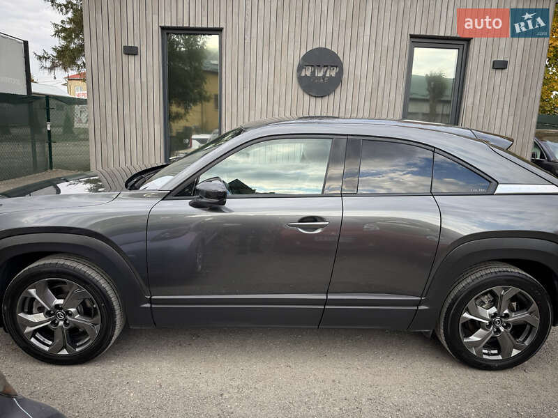 Внедорожник / Кроссовер Mazda MX-30 2020 в Тернополе