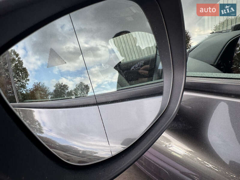 Внедорожник / Кроссовер Mazda MX-30 2020 в Тернополе