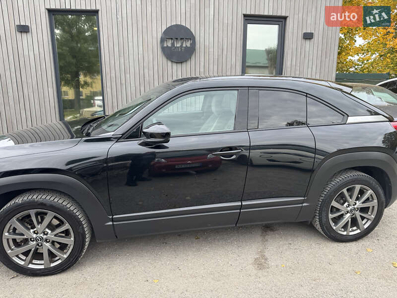 Внедорожник / Кроссовер Mazda MX-30 2020 в Тернополе