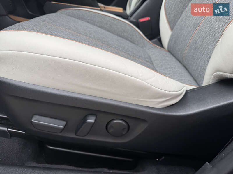 Внедорожник / Кроссовер Mazda MX-30 2020 в Тернополе