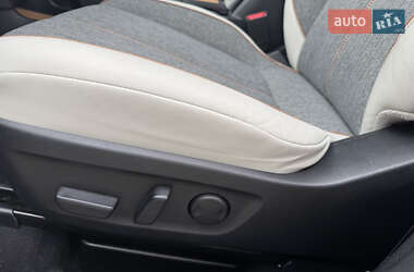 Внедорожник / Кроссовер Mazda MX-30 2020 в 