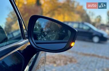 Внедорожник / Кроссовер Mazda MX-30 2021 в 
