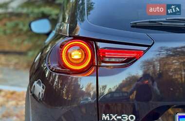 Внедорожник / Кроссовер Mazda MX-30 2021 в 