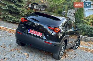 Внедорожник / Кроссовер Mazda MX-30 2021 в 