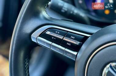 Внедорожник / Кроссовер Mazda MX-30 2021 в 