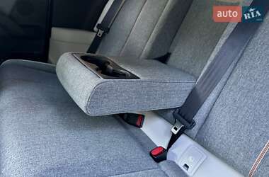 Внедорожник / Кроссовер Mazda MX-30 2021 в 