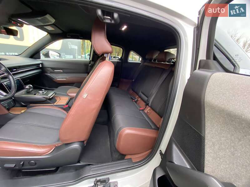 Внедорожник / Кроссовер Mazda MX-30 2020 в Хмельницком