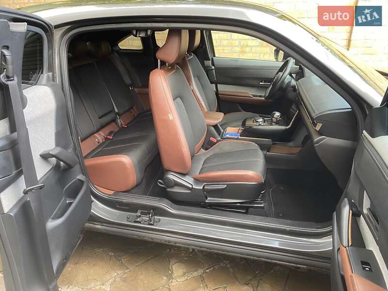 Позашляховик / Кросовер Mazda MX-30 2021 в Києві