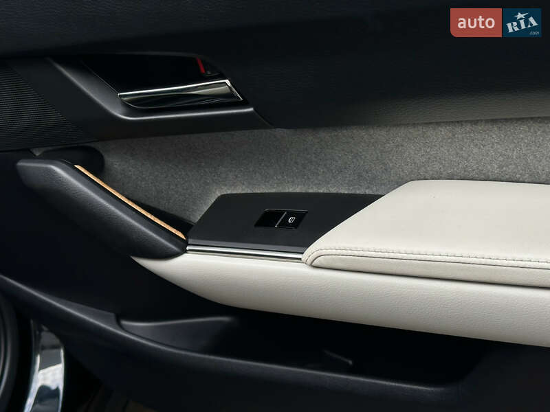 Позашляховик / Кросовер Mazda MX-30 2021 в Івано-Франківську