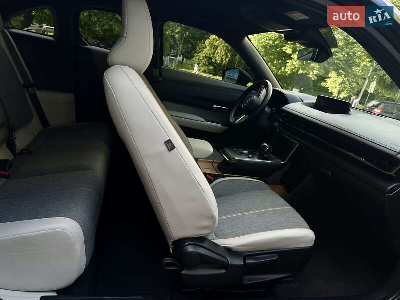 Позашляховик / Кросовер Mazda MX-30 2021 в Івано-Франківську