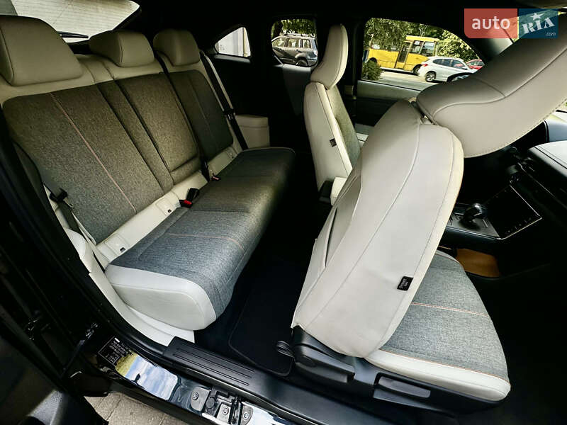 Позашляховик / Кросовер Mazda MX-30 2021 в Івано-Франківську