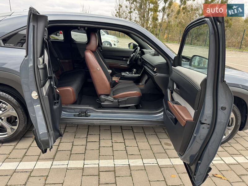 Внедорожник / Кроссовер Mazda MX-30 2021 в Луцке