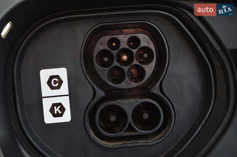 Позашляховик / Кросовер Mazda MX-30 2020 в Львові