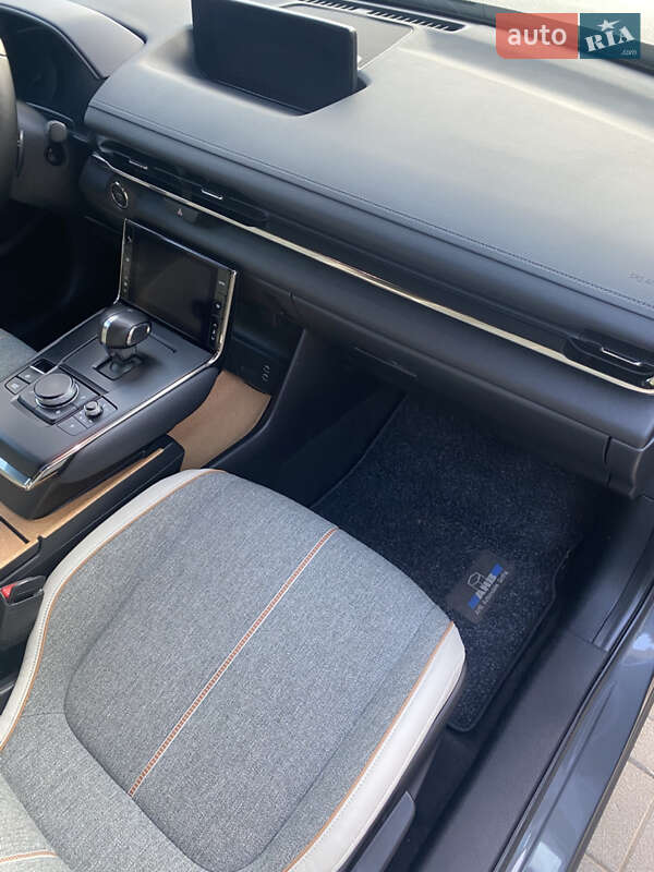 Внедорожник / Кроссовер Mazda MX-30 2021 в Киеве