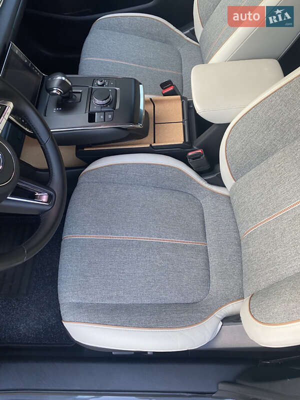 Внедорожник / Кроссовер Mazda MX-30 2021 в Киеве