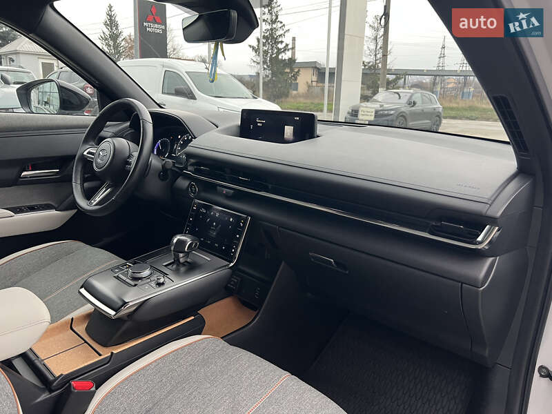 Внедорожник / Кроссовер Mazda MX-30 2020 в Черновцах