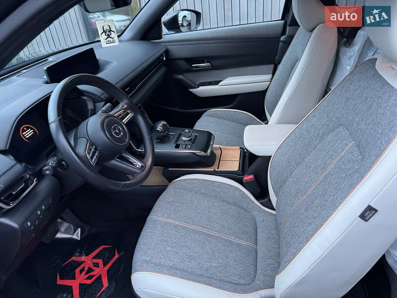 Внедорожник / Кроссовер Mazda MX-30 2020 в Тернополе