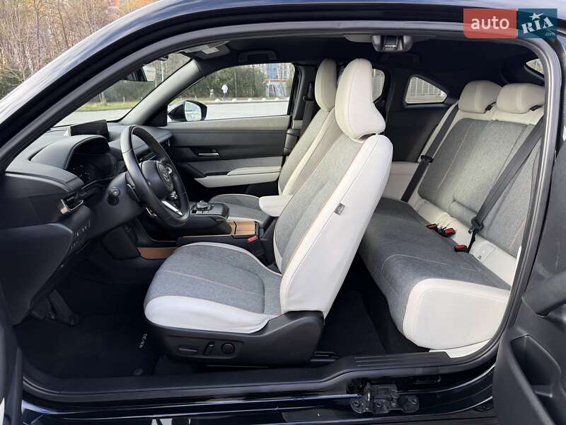 Позашляховик / Кросовер Mazda MX-30 2021 в Львові