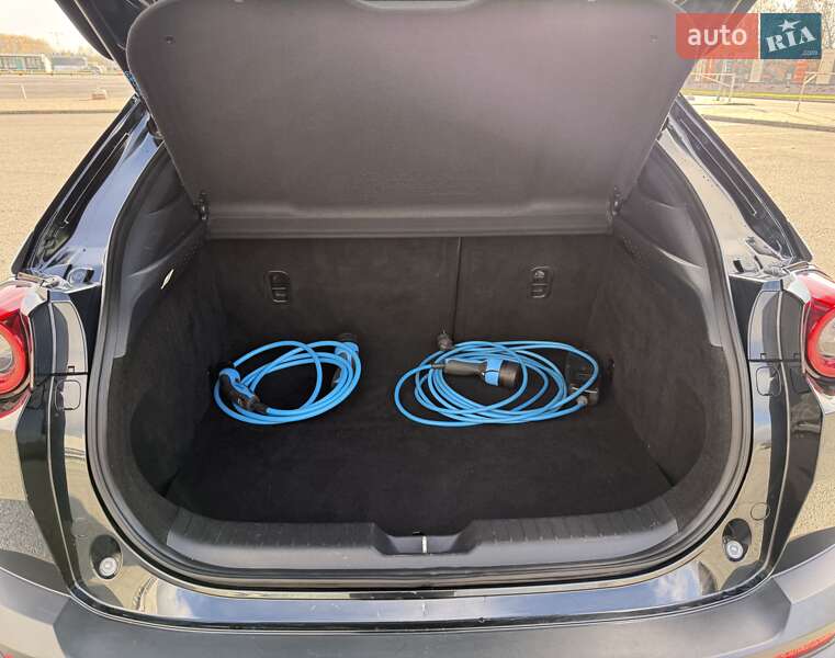 Позашляховик / Кросовер Mazda MX-30 2021 в Львові