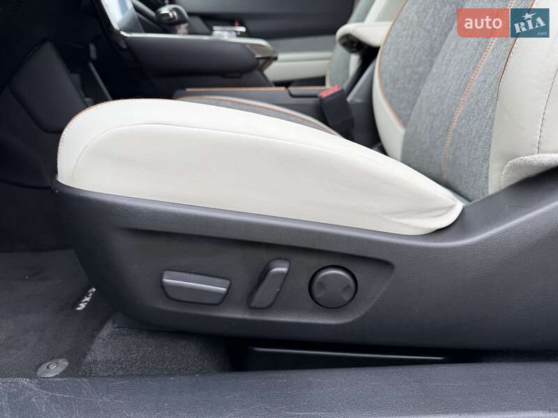 Внедорожник / Кроссовер Mazda MX-30 2021 в Львове