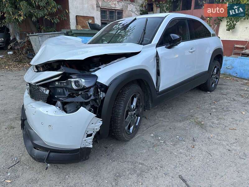Внедорожник / Кроссовер Mazda MX-30 2021 в Черновцах