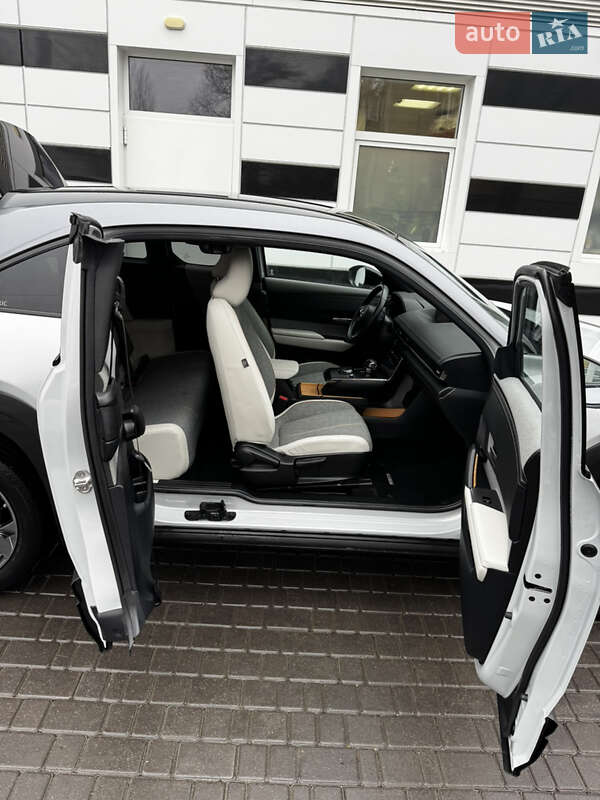 Внедорожник / Кроссовер Mazda MX-30 2021 в Одессе